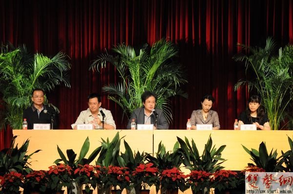 高职学院召开2012级新生开学典礼暨入学教育