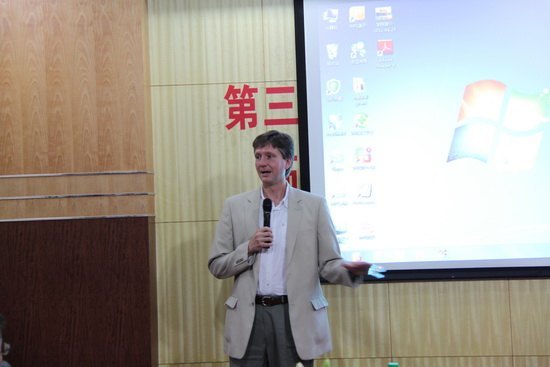 检验医学院举办中英医疗创新与政策学术交流会