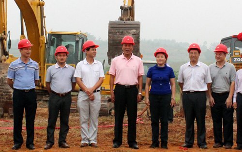 广西师范学院五合新校区平整场地工程正式开工