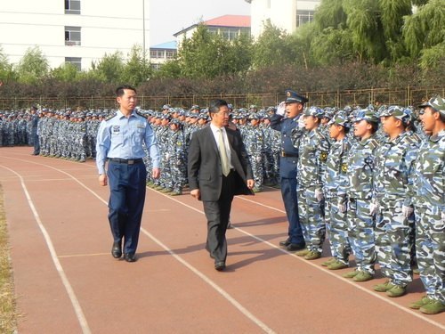 吉林农业科技学院隆重举行2012级新生开学典礼暨军训阅兵式吉林农业科技学院隆重举行2012级新生开学典礼暨军训阅兵式