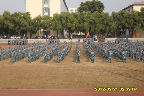 吉林农业科技学院隆重举行2012级新生开学典礼暨军训阅兵式吉林农业科技学院隆重举行2012级新生开学典礼暨军训阅兵式
