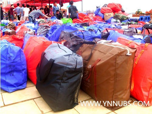 金秋送爽 喜迎新生--记2012级新生入住杨林校区