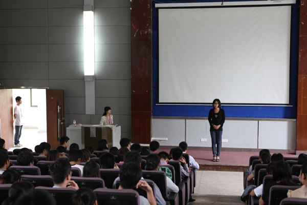 景德镇陶瓷学院110名学生当选2012年瓷博会志愿者