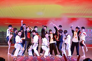 济南大学2012年“庆国庆·迎新生”文艺晚会隆重举行