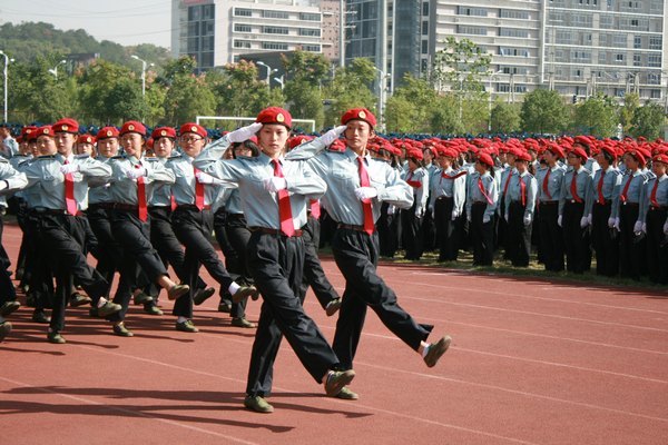 2012级新生军训阅兵暨总结大会顺利举行