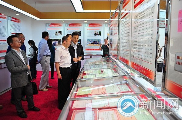 教育部思想政治工作司司长冯刚莅临湖南科技大学指导工作