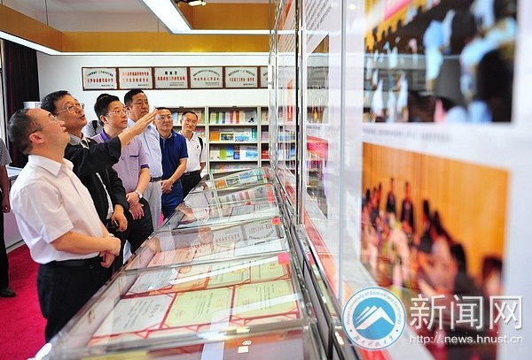 教育部思想政治工作司司长冯刚莅临湖南科技大学指导工作