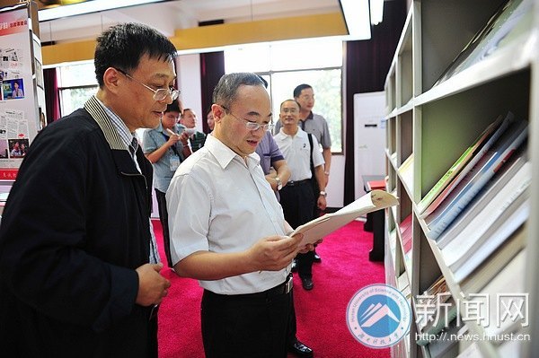 教育部思想政治工作司司长冯刚莅临湖南科技大学指导工作