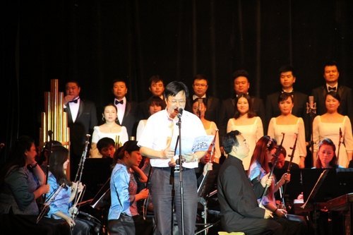 中国歌剧舞剧院艺术家为湖北工业大学师生倾情演出