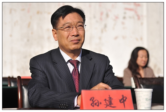晋中学院2012级新生军训汇演暨开学典礼在北院体育场隆重举行