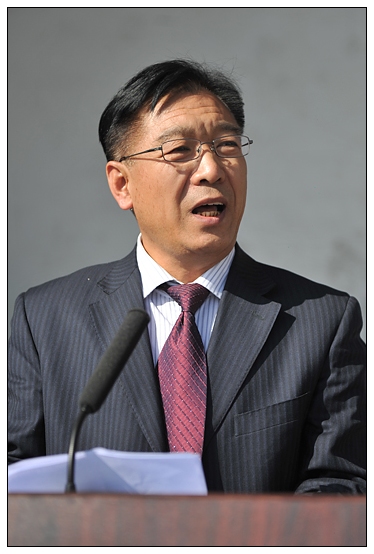 晋中学院2012级新生军训汇演暨开学典礼在北院体育场隆重举行