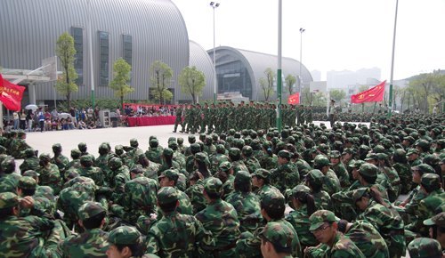 惠州学院2012级学生军训圆满结束