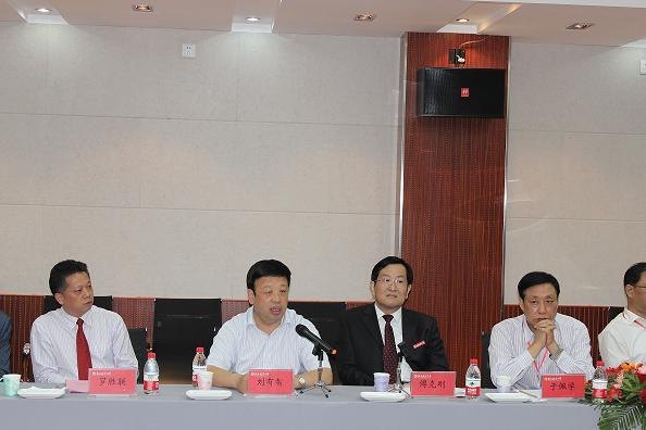 中北大学参加国家国防科技工业局地方共建高校联席会2012年会