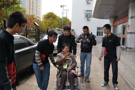 校庆专题:园林学院志愿者热情接待校友