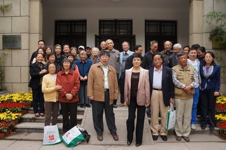 校庆专题:理学院退休教师座谈共贺校庆