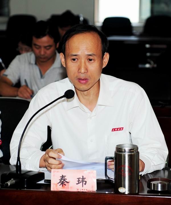 学校党委召开推进创先争优“156”长效机制座谈会
