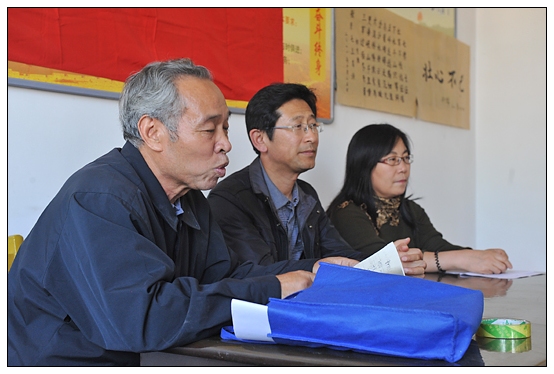 年近80岁的晋中学院离休干部聂荣华在十八大前光荣入党