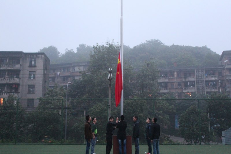 艺术设计学院举行升旗仪式