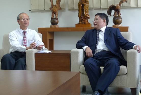 李相然书记一行访问台湾四所高校
