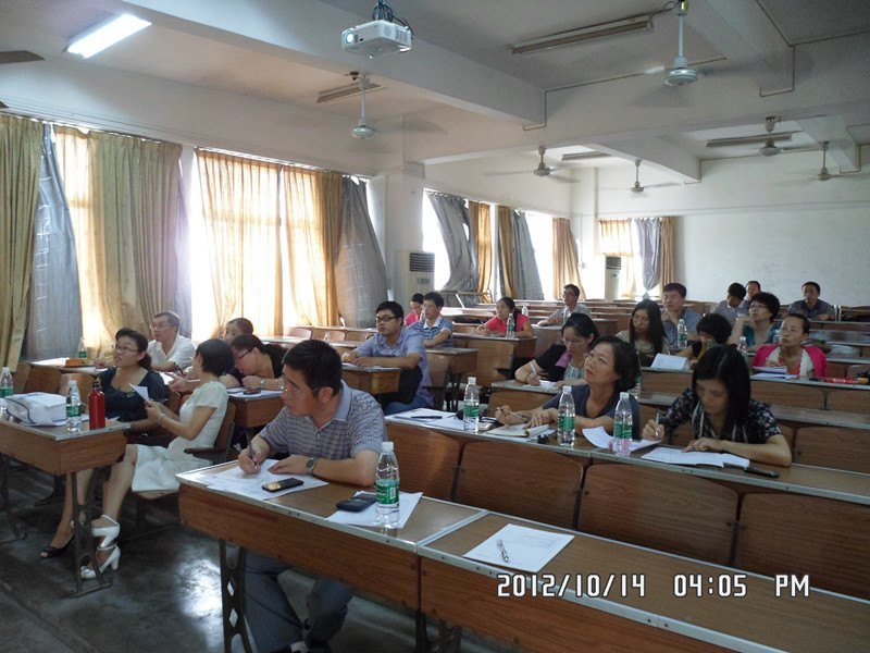 ѧѧԺٰУʮ챾ƽѧĦѡ