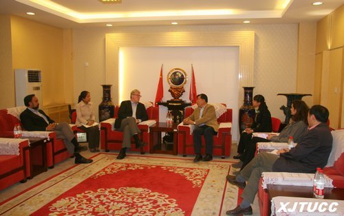 美国内布拉斯加林肯大学Wilson教授和Sohi教授来西安交通大学城市学院访问