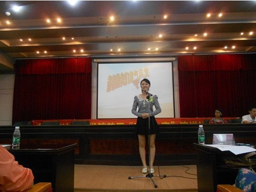 青春无悔,逐梦扬威——学校首届“青春之声”演讲比赛成功举办