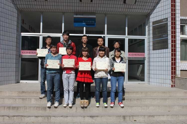 �б���ѧѧ���״βμӵ�����ȫ����ѧ��������ƾ���������Ƚ�