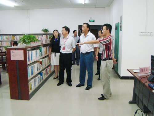 刘力书记、邓艳葵副院长率队赴南宁职业技术学院学习考察新校区建设工作