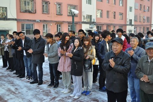 吉林农业科技学院志愿者服务基地、学生党员素质教育基地在光明社区成立吉林农业科技学院志愿者服务基地、学生党员素质教育基地在光明社区成立