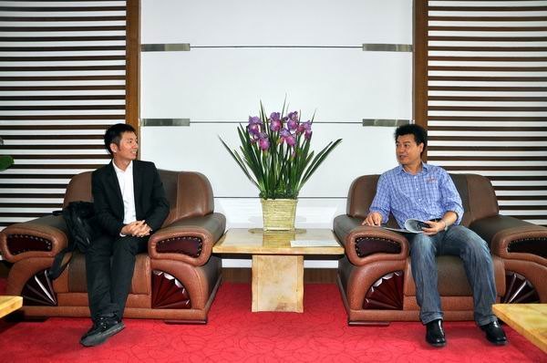 马国防书记会见南京客人