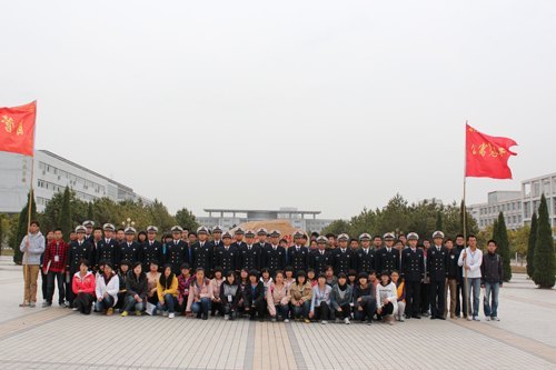 燕山大学里仁学院开展2012级新生内务竞赛活动