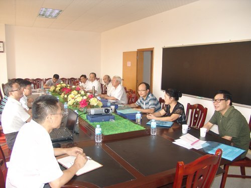 肇庆学院进行实验室教学与管理工作评估 从七个方面展开