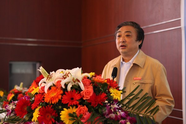 中非陶瓷文化艺术交流项目系列报道之三——冯林华作“传承民族艺术,创新文化品牌”学术讲座