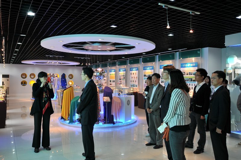 材料学院-韩国纤维产业联合会科技合作交流会顺利召开