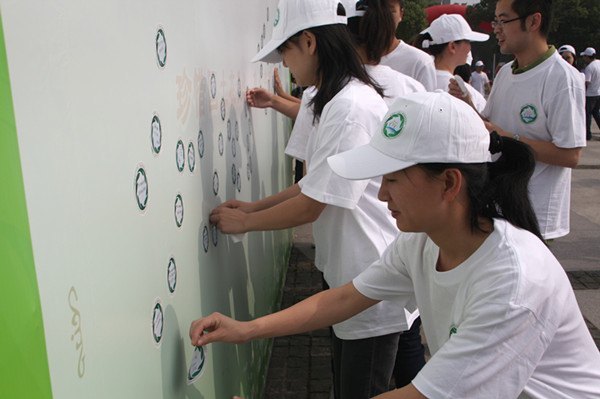 常工院志愿者在行动 美丽身影闪耀高新区