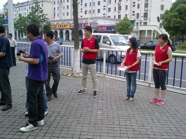 常工院志愿者在行动 美丽身影闪耀高新区