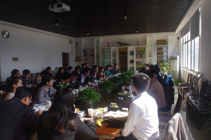 武汉工程大学召开新进辅导员座谈会