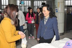 外国语学院开展“为考研学生提供免费营养早餐”活动