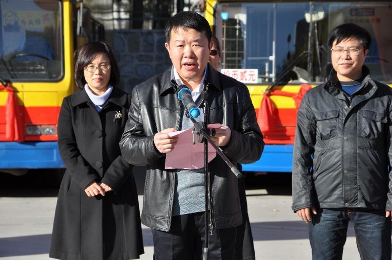 太原公交公司与中北大学共建文明和谐校园公交