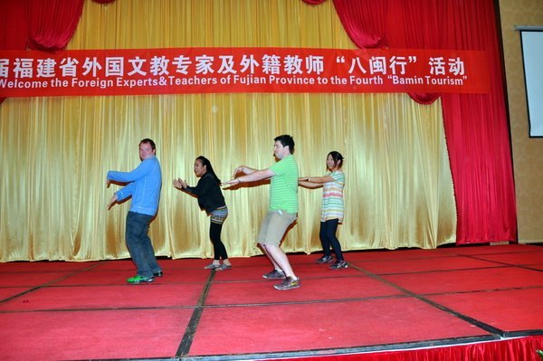 三明学院承办全省外国文教专家及外籍教师联欢会