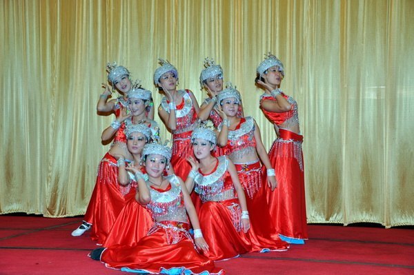 三明学院承办全省外国文教专家及外籍教师联欢会