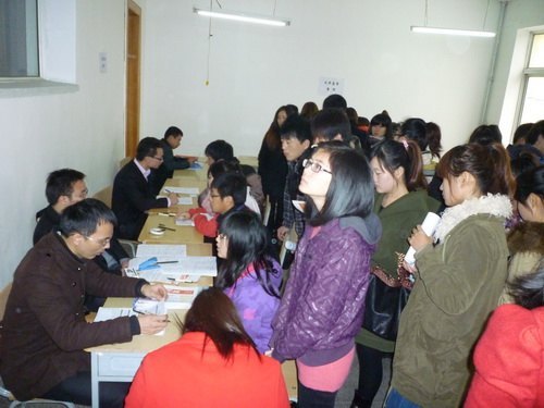 动医动科携手召开毕业生供需洽谈会动医动科携手召开毕业生供需洽谈会