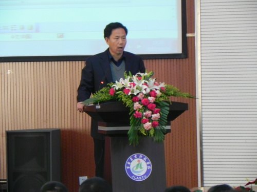 吉林农业科技学院举行禾丰集团“禾苗”素质教育基金发放仪式吉林农业科技学院举行禾丰集团“禾苗”素质教育基金发放仪式