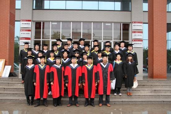 许昌学院举行2012年成人高等教育本科毕业生学位授予仪式