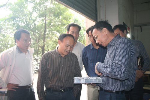 省级示范中心接受检查验收 创新管理模式获专家厚评