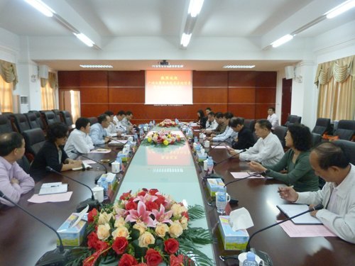 广州工商职业技术学院院长邝邦洪率团来校交流