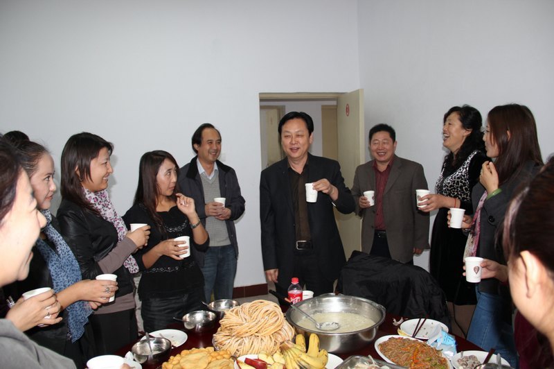 校领导与新疆培训班学员共度古尔邦节