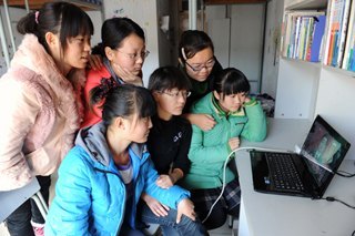 滨州学院师生认真收听收看十八大开幕式盛况