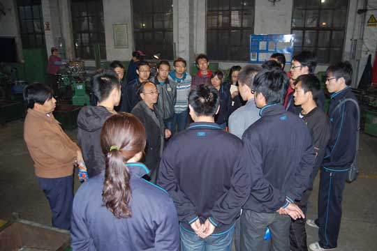 ��еѧԺרҵ����ʵϰ����Բ������