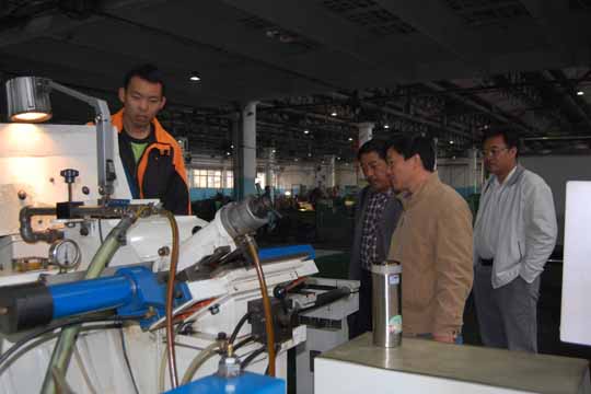 ��еѧԺרҵ����ʵϰ����Բ������